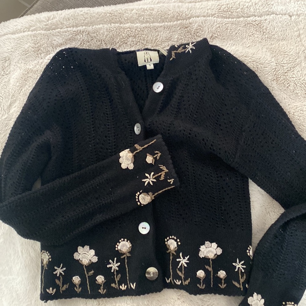 Lambs wool beautifully detailed hooded cardigan size small